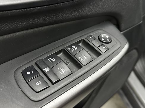 Used 2022 Jeep Cherokee Latitude Lux w/ Sun & Sound Group image 10