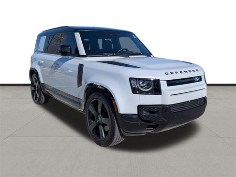 Used 2022 Land Rover Defender 110 X-Dynamic HSE image 3