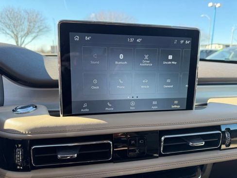 Used 2023 Lincoln Aviator AWD w/ Premium Package image 28