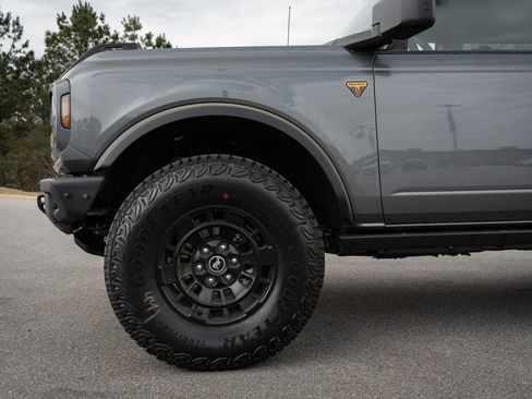 New 2026 Ford Bronco Badlands w/ Sasquatch Package AWD/4WD image 4