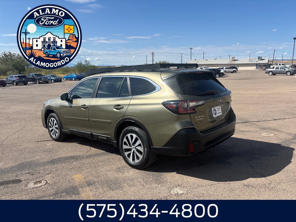 Used 2021 Subaru Outback Premium AWD/4WD image 3
