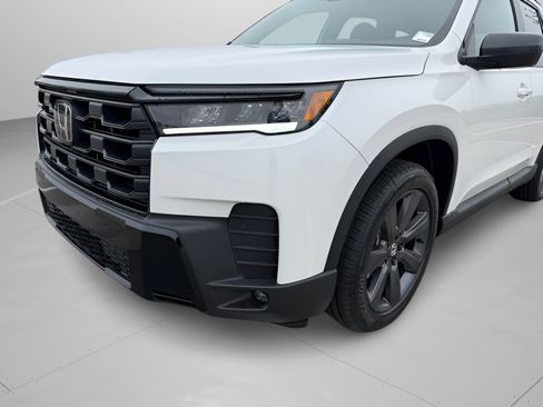 Used 2026 Honda Pilot Sport image 32