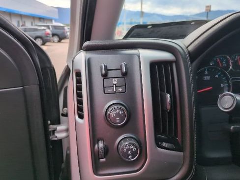 Used 2018 GMC Sierra 1500 SLT w/ Black Pack AWD/4WD image 12