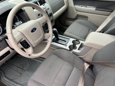 Used 2009 Ford Escape 4WD Hybrid image 7