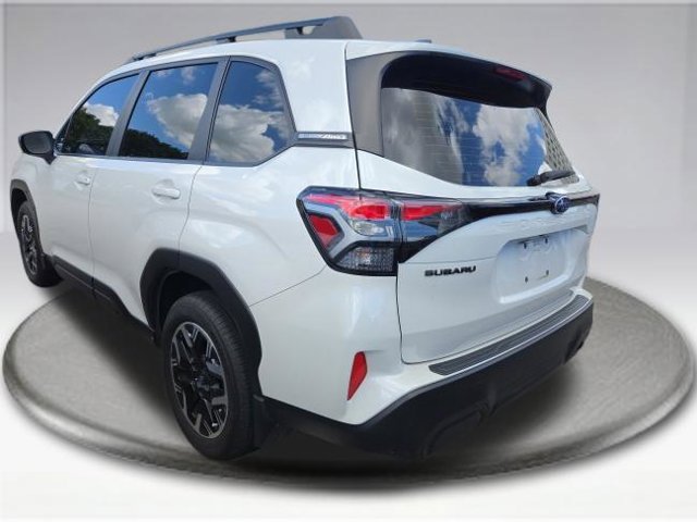 Used 2025 Subaru Forester AWD/4WD image 12