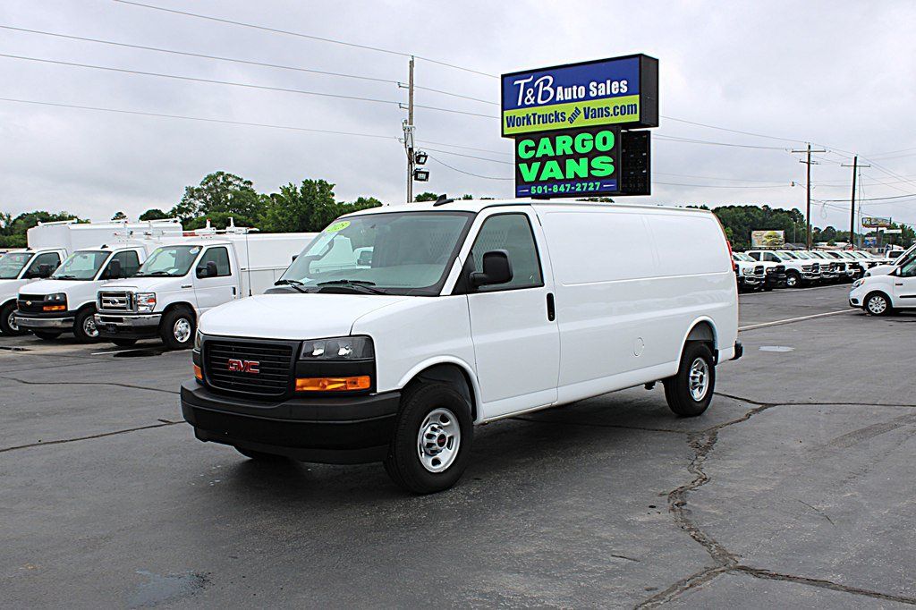 Used 2025 GMC Savana 2500 Extended w/ Driver Convenience Package RWD image 2