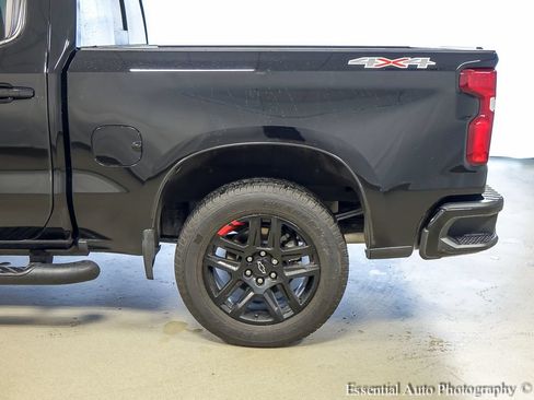 Used 2023 Chevrolet Silverado 1500 RST w/ Redline Edition AWD/4WD image 9