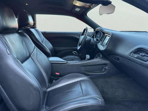 Used 2016 Dodge Challenger SXT Plus RWD image 23