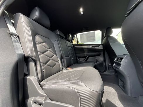 New 2025 Volkswagen Atlas Cross Sport SE image 16