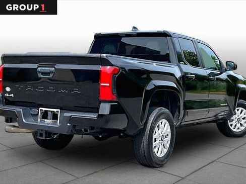 Certified 2024 Toyota Tacoma SR5 AWD/4WD image 13