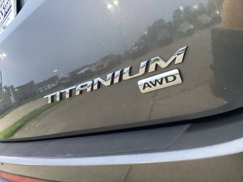 Used 2015 Ford Edge Titanium w/ Equipment Group 302A AWD/4WD image 14