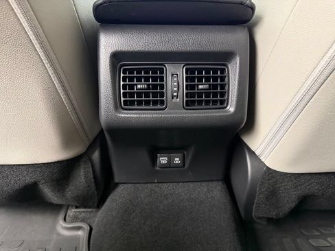 Used 2025 Toyota Camry XLE AWD/4WD image 62