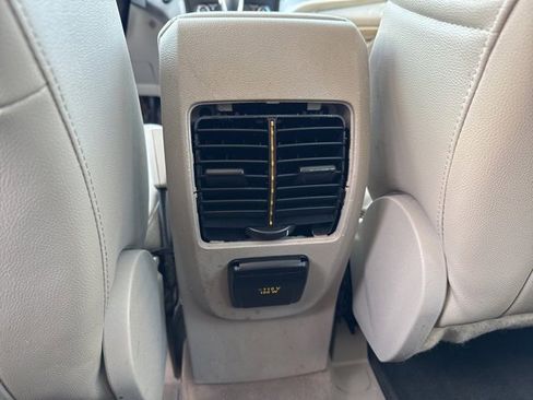 Used 2014 Ford C-MAX Energi SEL image 36