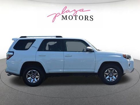 Used 2017 Toyota 4Runner TRD Off-Road Premium AWD/4WD image 4