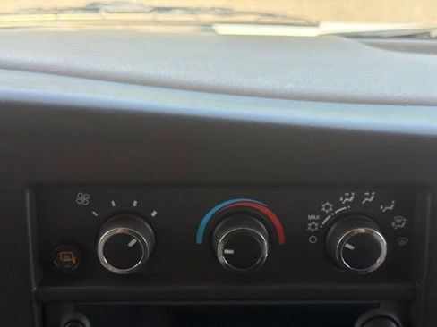 Certified 2025 Chevrolet Express 2500 RWD image 20