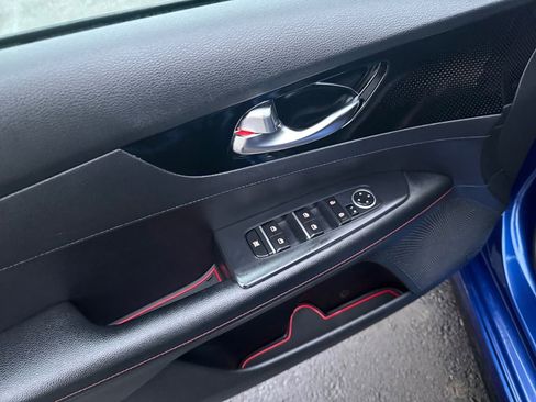 Used 2021 Kia Forte GT image 11