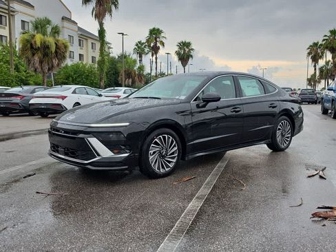 New 2026 Hyundai Sonata Limited FWD image 2
