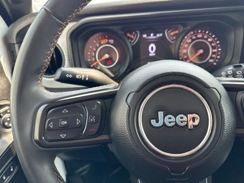 Used 2024 Jeep Wrangler Unlimited Sport AWD/4WD image 27