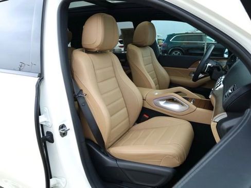 Certified 2024 Mercedes-Benz GLS 580 4MATIC image 28