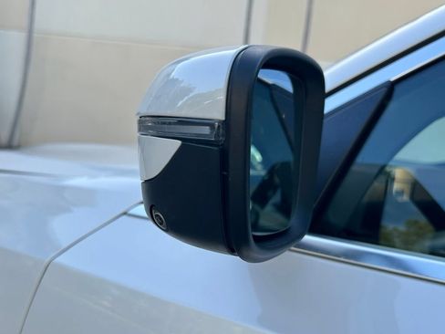 Used 2025 BMW 330i Sedan RWD image 25