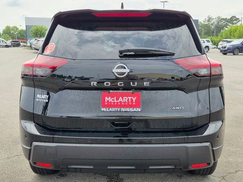 Used 2025 Nissan Rogue SV AWD/4WD image 6