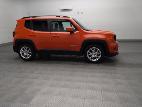 Used 2020 Jeep Renegade Latitude FWD image 11