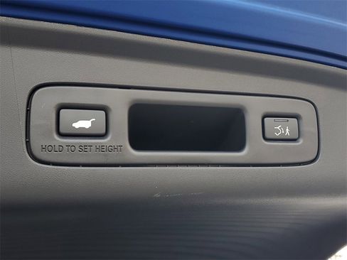 Certified 2025 Acura ADX A-Spec image 11