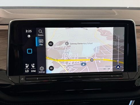 Used 2024 Volkswagen Atlas SEL Premium R-Line image 24