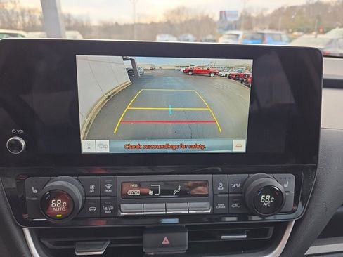 Used 2025 Toyota Grand Highlander AWD image 22