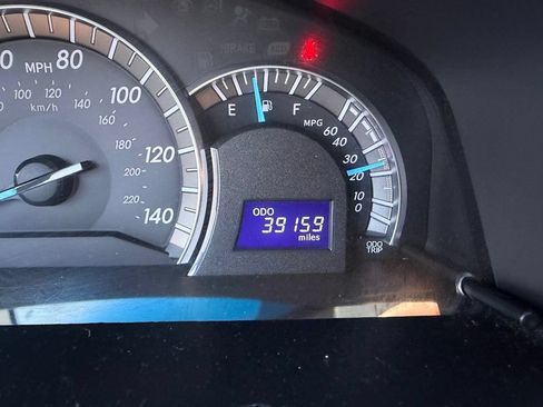 Used 2012 Toyota Camry SE FWD image 30
