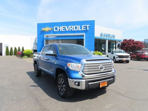 Used 2016 Toyota Tundra Limited w/ Limited Premium Package AWD/4WD image 38