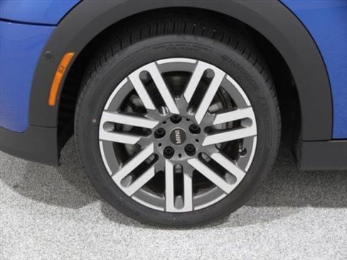 Certified 2025 MINI Cooper S image 5