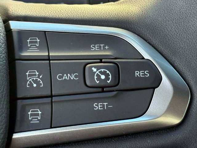 Used 2023 Jeep Compass Limited AWD/4WD image 25
