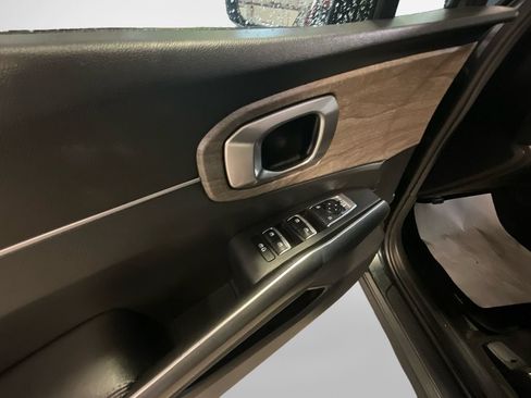 Certified 2023 Kia Sorento S w/ Panoramic Sunroof Package AWD/4WD image 14