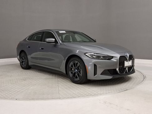 Certified 2023 BMW i4 eDrive40 w/ Premium Package RWD image 5