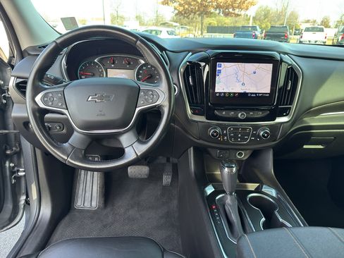 Used 2020 Chevrolet Traverse RS image 28