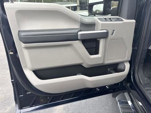 Used 2022 Ford F350 XLT w/ XLT Premium Package image 6