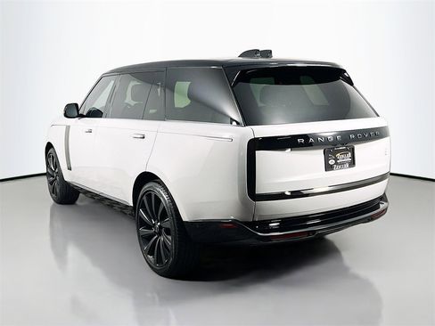 Used 2023 Land Rover Range Rover SV image 7