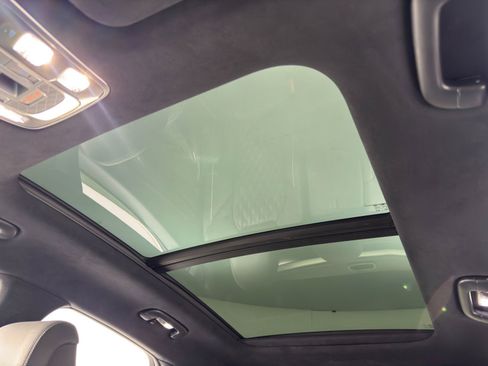 Used 2025 Genesis GV70 3.5T Sport w/ Sport Advanced Package image 12