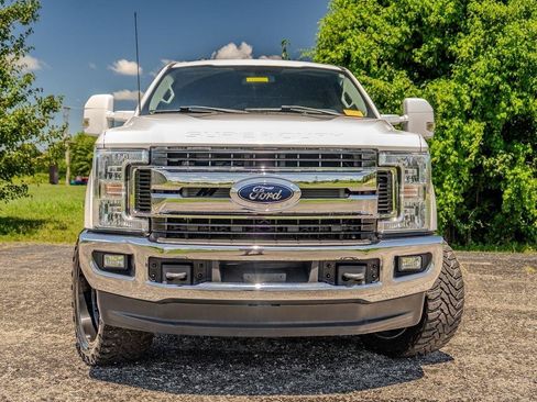 Used 2017 Ford F250 XLT w/ XLT Value Package AWD/4WD image 3
