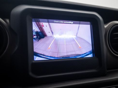 Used 2021 Jeep Wrangler Unlimited Sport image 31