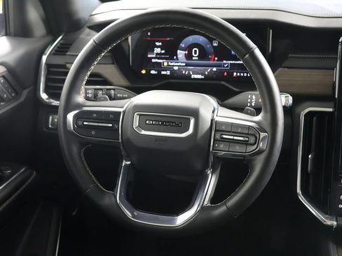 Used 2024 GMC Acadia Denali AWD/4WD image 10