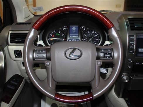 Used 2012 Lexus GX 460 w/ Comfort Plus Pkg AWD/4WD image 16