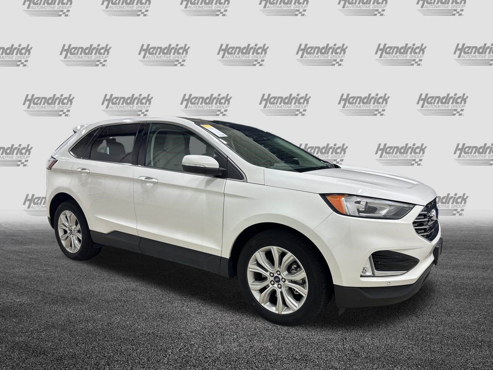 Used 2020 Ford Edge Titanium AWD/4WD image 2