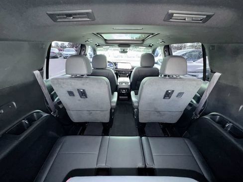Used 2026 Chevrolet Traverse RS w/ LPO, Floor Liner Package AWD/4WD image 21