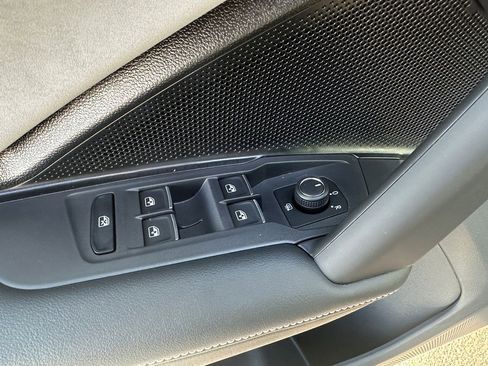New 2026 Volkswagen Tiguan SE R-Line AWD/4WD image 19