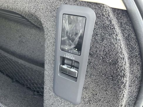 New 2026 Land Rover Range Rover SE AWD/4WD image 18