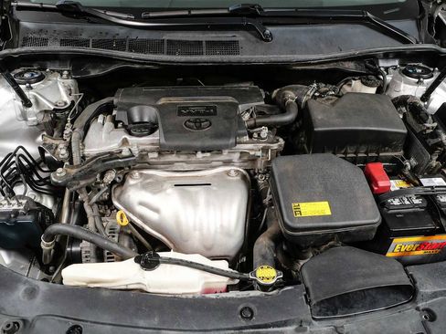 Used 2012 Toyota Camry SE FWD image 31