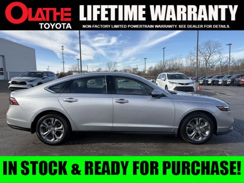 Used 2024 Honda Accord EX image 1