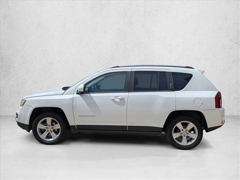 Used 2015 Jeep Compass High Altitude image 5